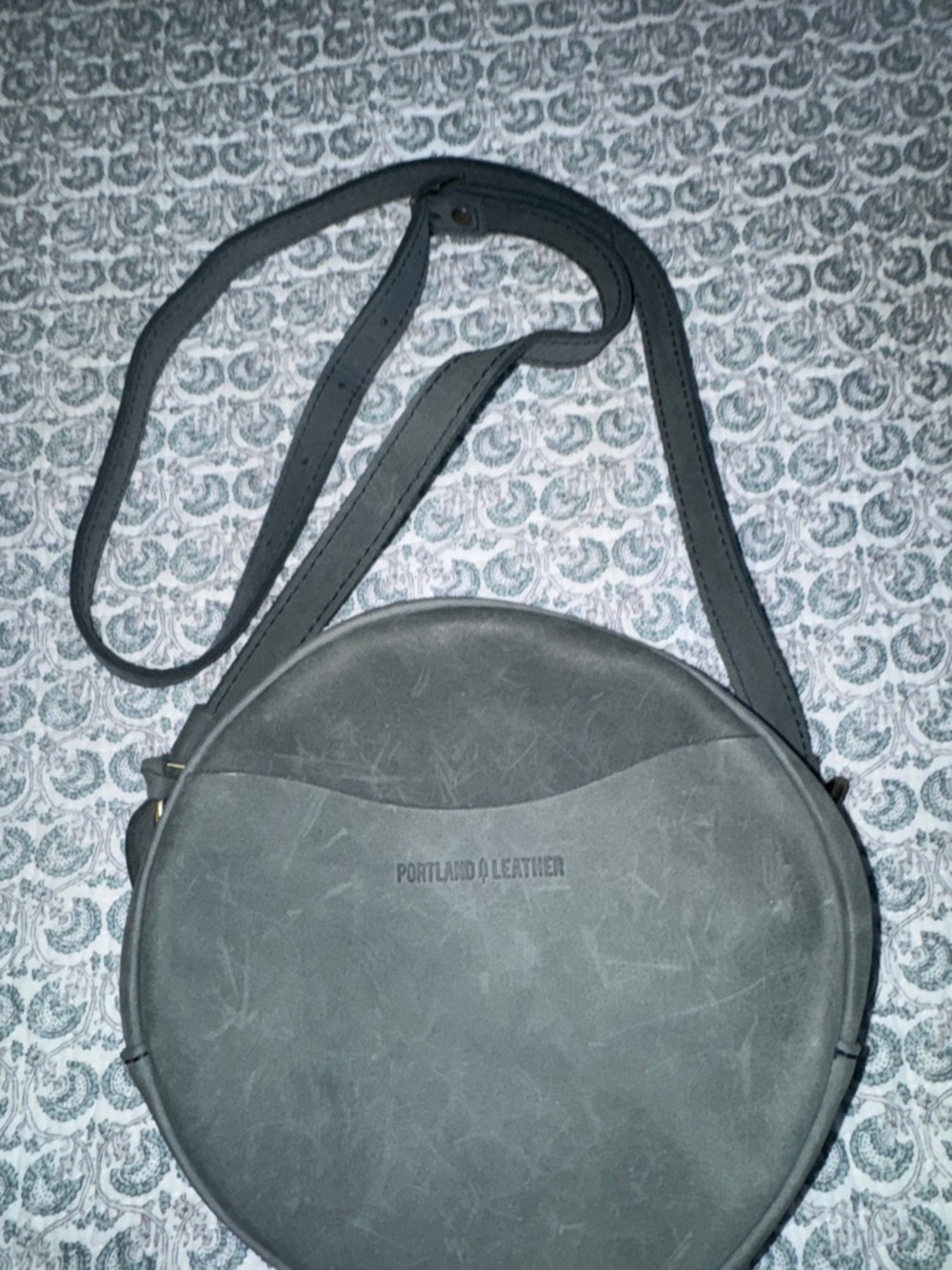 Portland Leather Round Messenger Bag in greenish Gray